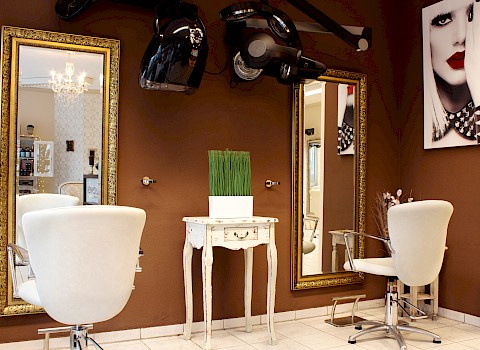Salon Hairdesigner in Oldenburg Salon Hairdesigner in Oldenburg