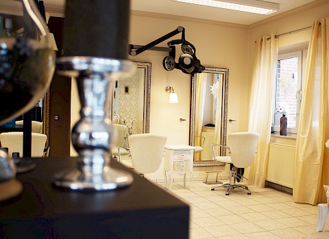 Salon Hairdesigner in Oldenburg Salon Hairdesigner in Oldenburg